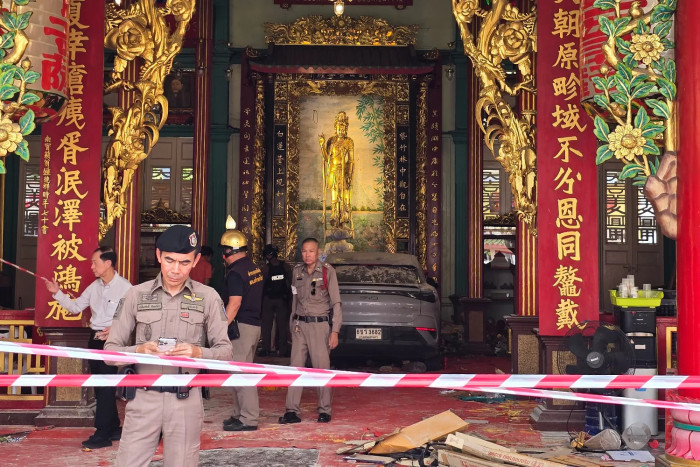 Three hurt as driver crashes into shrine in Yaowarat - Bangkok Post