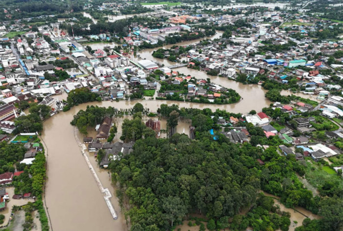 Flooding persists in 31 provinces, Bangkok, affecting 1.24m households