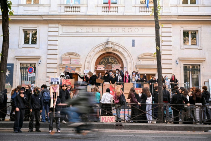 Hundreds of French high schools shut as protests persist - Bangkok Post