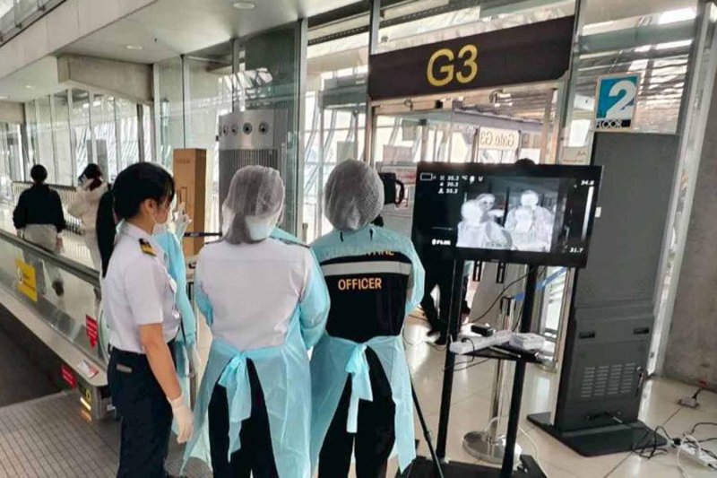 Disease control officers are at work at Suvarnabhumi airport in Samut Prakan province in February 2026. (File photo: Department of Disease Control)