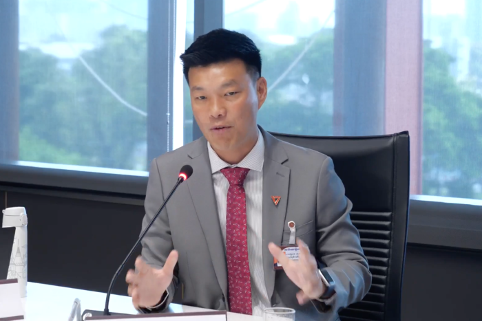 Natthaphong kritisiert das Versagen der Regierung bei der Hochwasserhilfe