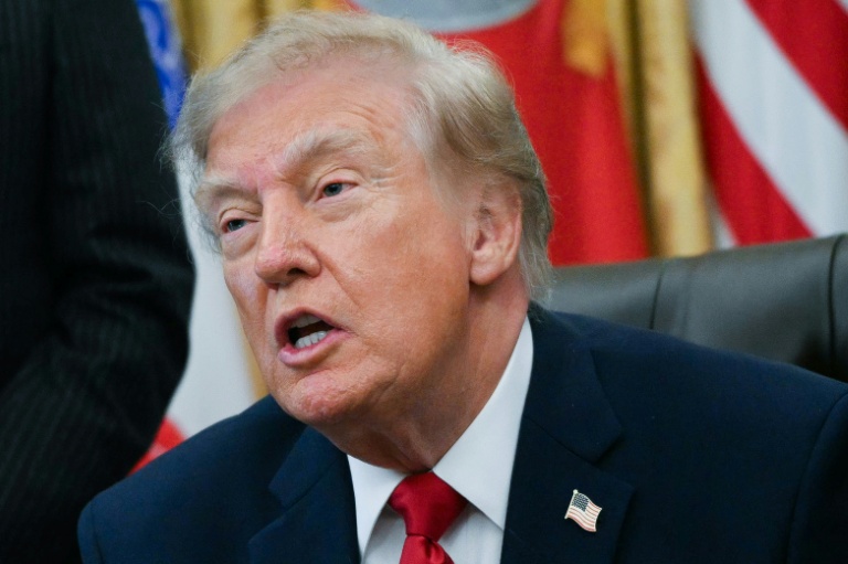 US President Donald Trump speaks in the Oval Office