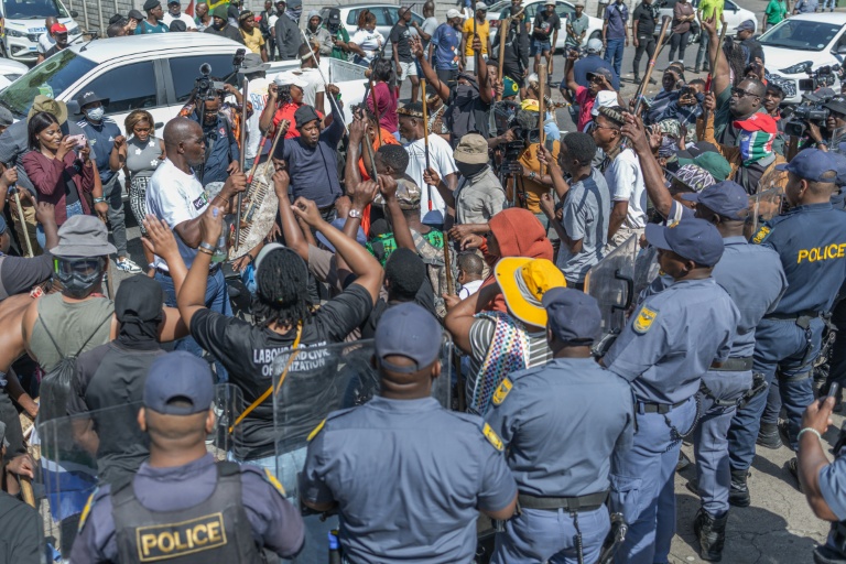 Xenophobic groups hostile to undocumented migrants demonstrated in Durban and Johannesburg. (Photo: AFP)