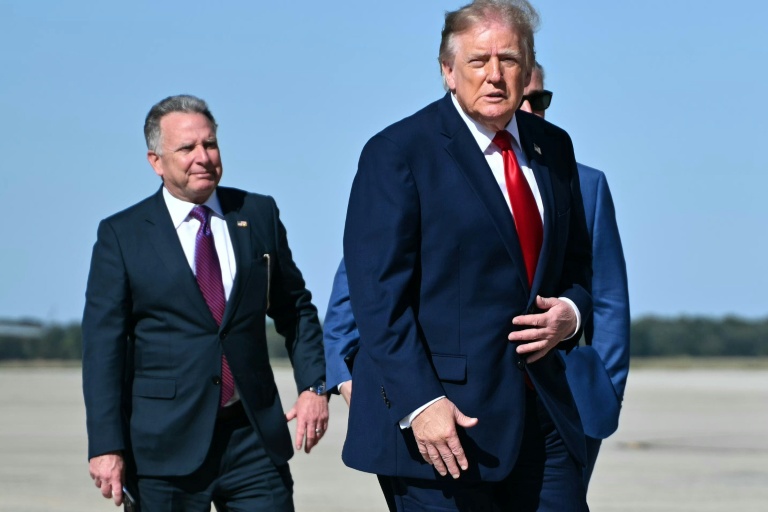 Steve Witkoff, seen with President Donald Trump on October 7, 2026, has led US efforts to end the Ukraine war. (Photo: AFP)