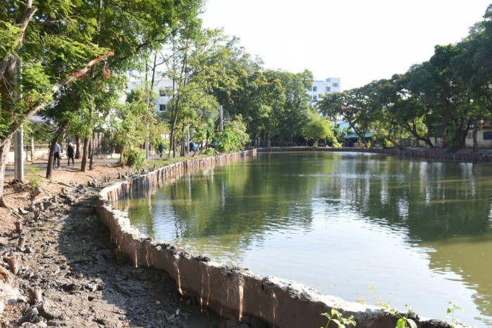 Thai Officials Clash Over Monkey-Cheek Water Retention Projects
