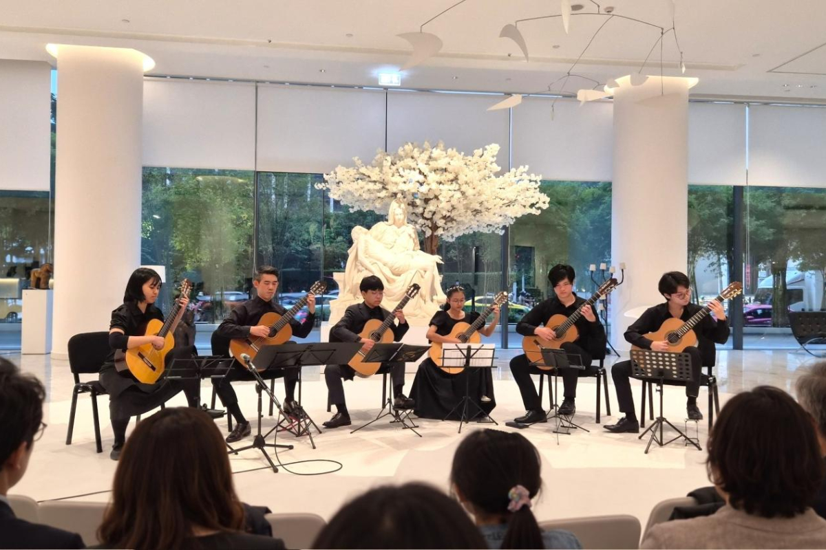An afternoon of strings
