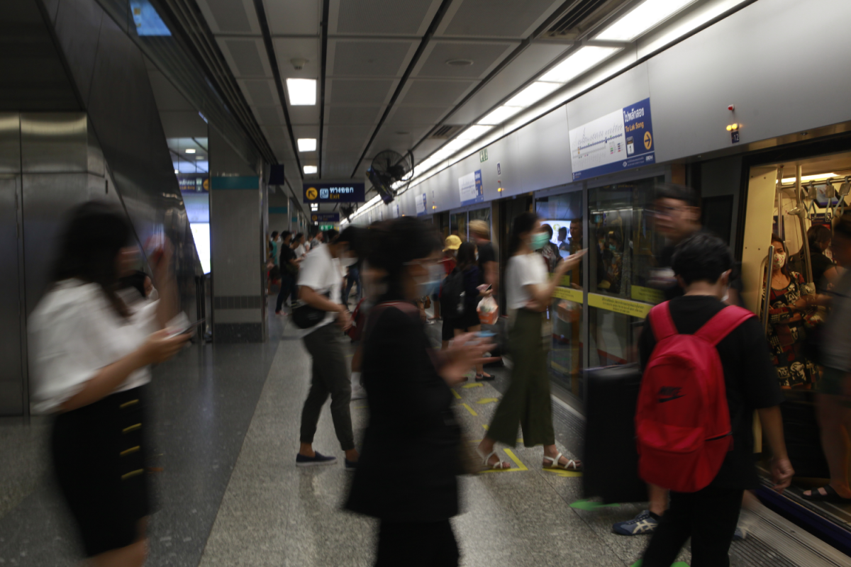 Bangkok Post - Delays on Bangkok's Blue Line service
