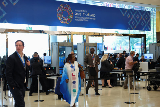 Silvana Tenreyro (second left), director of the Research Department, and other International Monetary Fund officials attend a press briefing during the IMF and World Bank annual meetings at Queen Sirikit National Convention Center on Tuesday. (Photo: Reuters)