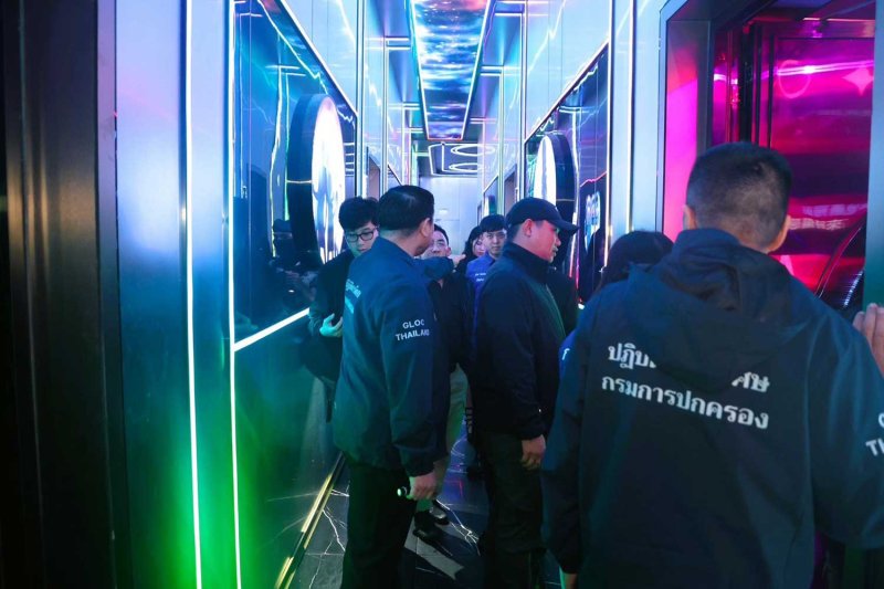 Officials search one of the four karaoke venues. (Photo: Ministry of Interior)