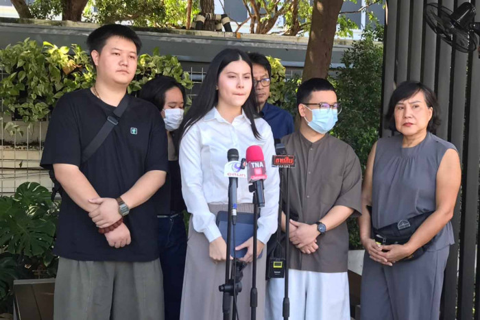 Chinese students ripped off by condo agents
