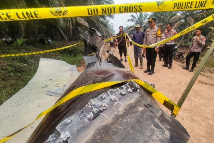 Photo: bangkokpost.com Indonesia Probes Suspected Chinese Zhuque-2E Rocket Debris Crash in Kalimantan