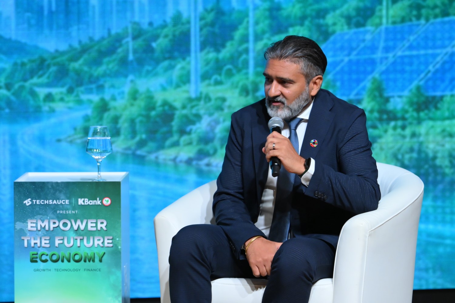 Workforce Accenture Bangkok Post - Global Executives Discuss Job Creation & Workforce ...