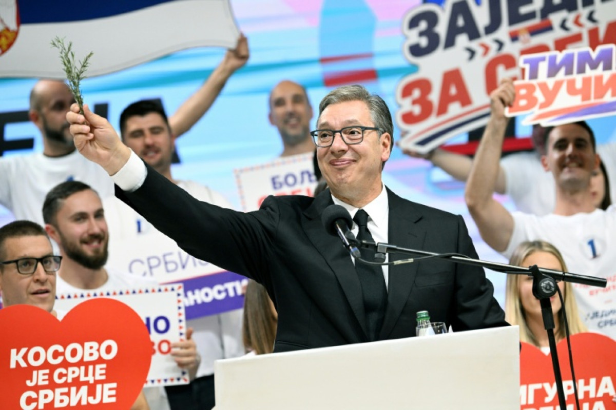 Bangkok Post - Thousands rally as Serbia heads to pivotal poll