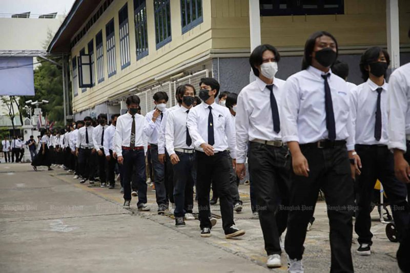 Regular outbreaks of violence from students of the Uthenthawai and Pathumwan technical schools has made separating them a necessary solution.
