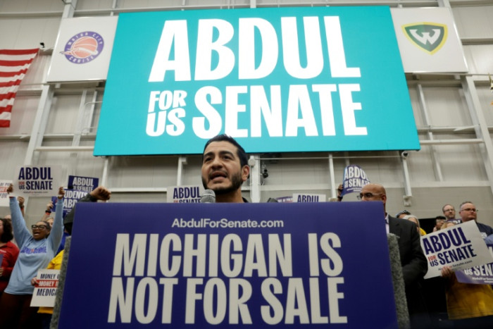 AI-generated ad blitz distorts US midterms