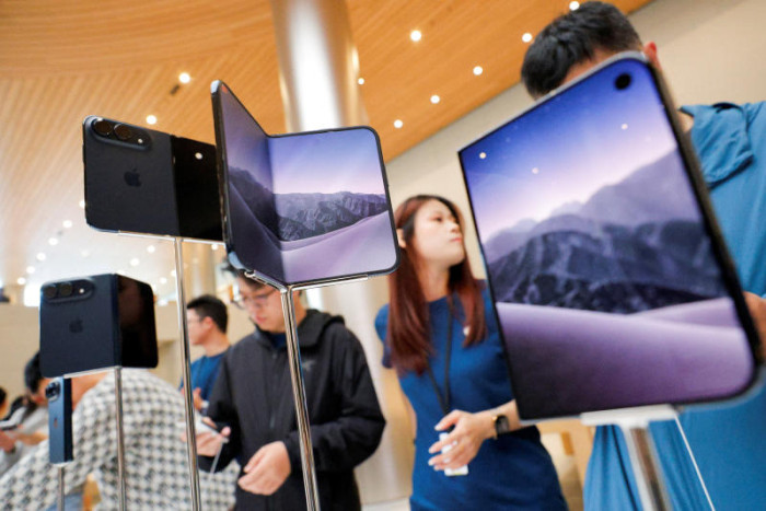 Apple iPhone Duo price premiums evaporate in China’s scalper market