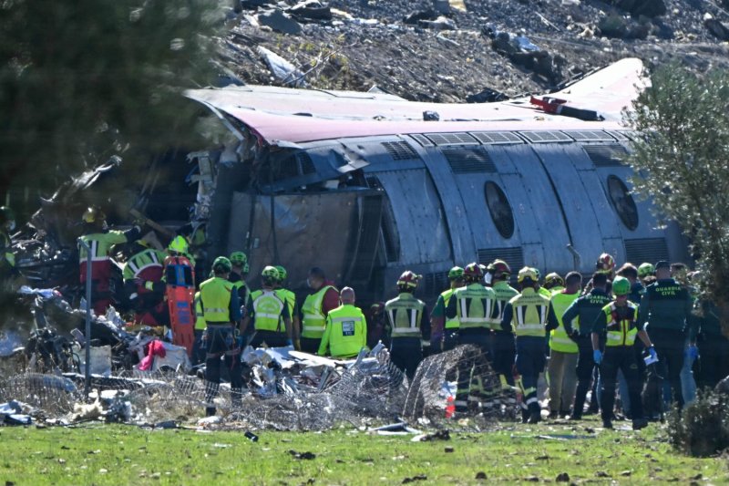 Emergency services crews work at the site of the collision between a high-speed Renfe AVE train and an Iryo train around 150km south of Madrid, between Urda and Los Yebenes in the province of Toledo on Oct 28, 2026. (Photo: AFP)