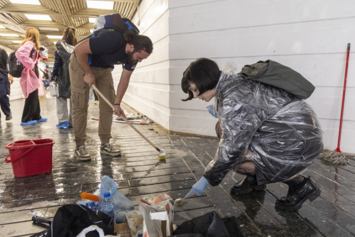 Clean-up starts as Serbian students movement prepares to govern - Bangkok Post