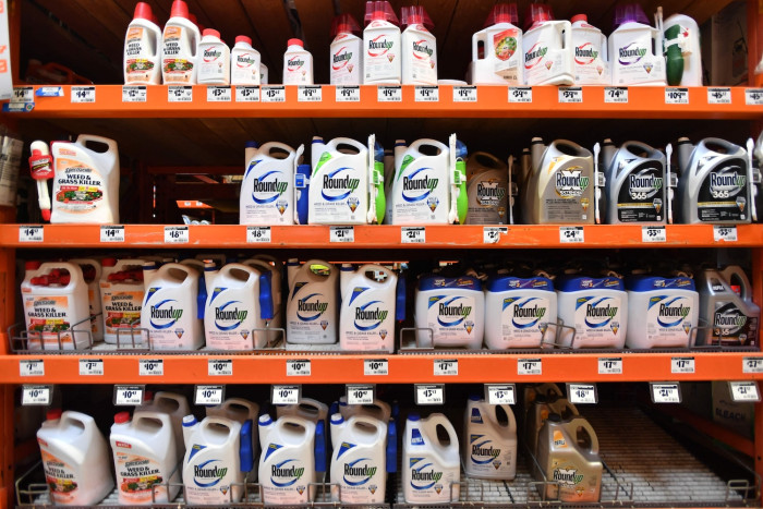 US jury backs Bayer in weedkiller cancer case - Bangkok Post