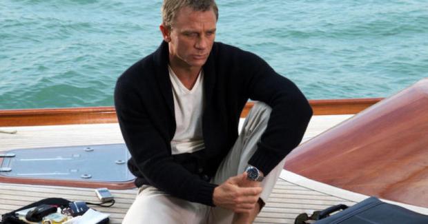 Bangkok Post - Bond voyage