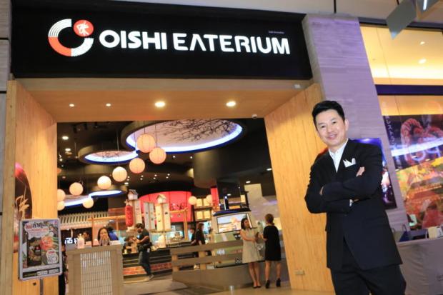 Paisarn Aowsathaporn, Oishi's executive vice-president for food, introduces the Oishi Eaterium at CentralPlaza Grand Rama IX.