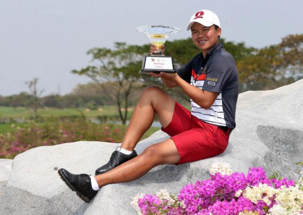 Danthai moves two shots clear, Kusuma claims women's title