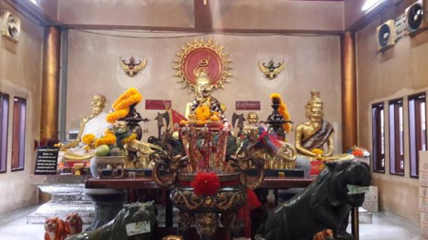 Visitors should visit the 'Buddha Statues In 80 Postures Museum' inside a traditional wooden sala kan parian in Wat Krathoom Sua Pla. Aimed at telling the Lord Buddha's life, the museum displays 80 different Buddha statues. Some of the postures are rare to find, such as the Buddha taking care of a sick monk and the Buddha meeting the Hindu god Brahma. Each statue was built by Singaporean Buddhists who visit the temple regularly to pay respects to Buddha statues and also visit the nearby Tiger God Shrine. Pichaya Svasti