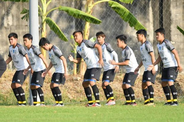 Thailand's U23 team take part in a training session yesterday. PR