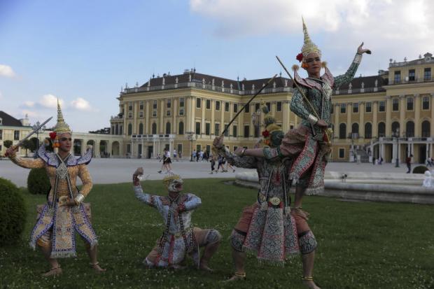 Culture caravan brings Thai heritage to light