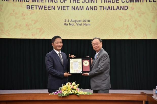 Vietnam inches towards auto standards