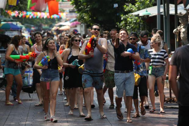 The Tourism and Sports Ministry expects a surge in foreign arrivals in April for Songkran. (Photo by Pattanapong Hirunard)