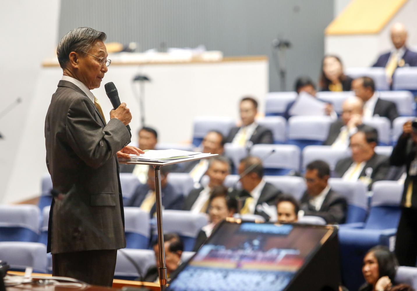 Chuan warns MPs over 'misbehaviour'