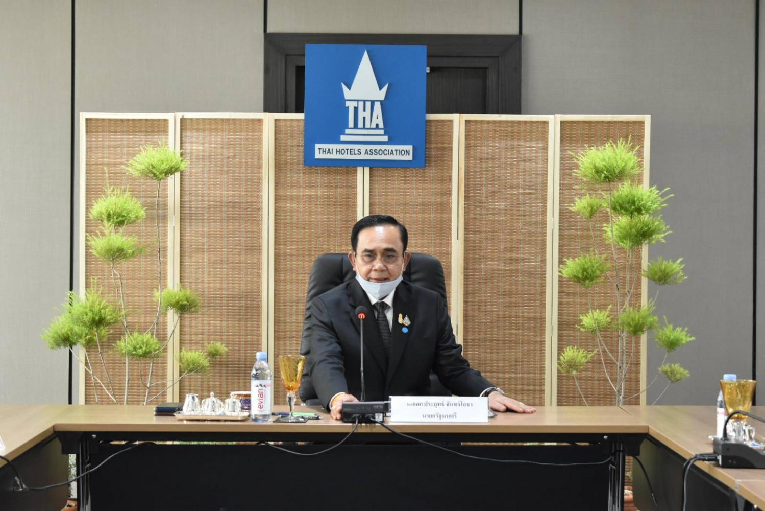 Prime Minister Prayut Chan-o-cha at a meeting with the Thai Hotels Association for hearing suggestion from private sector.