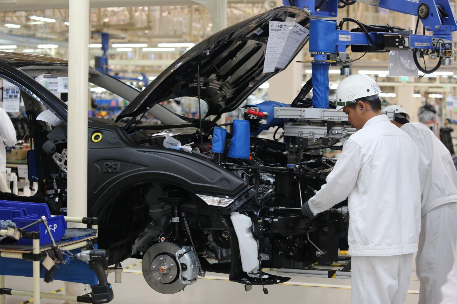 Car exports down 35% in first five months of 2020