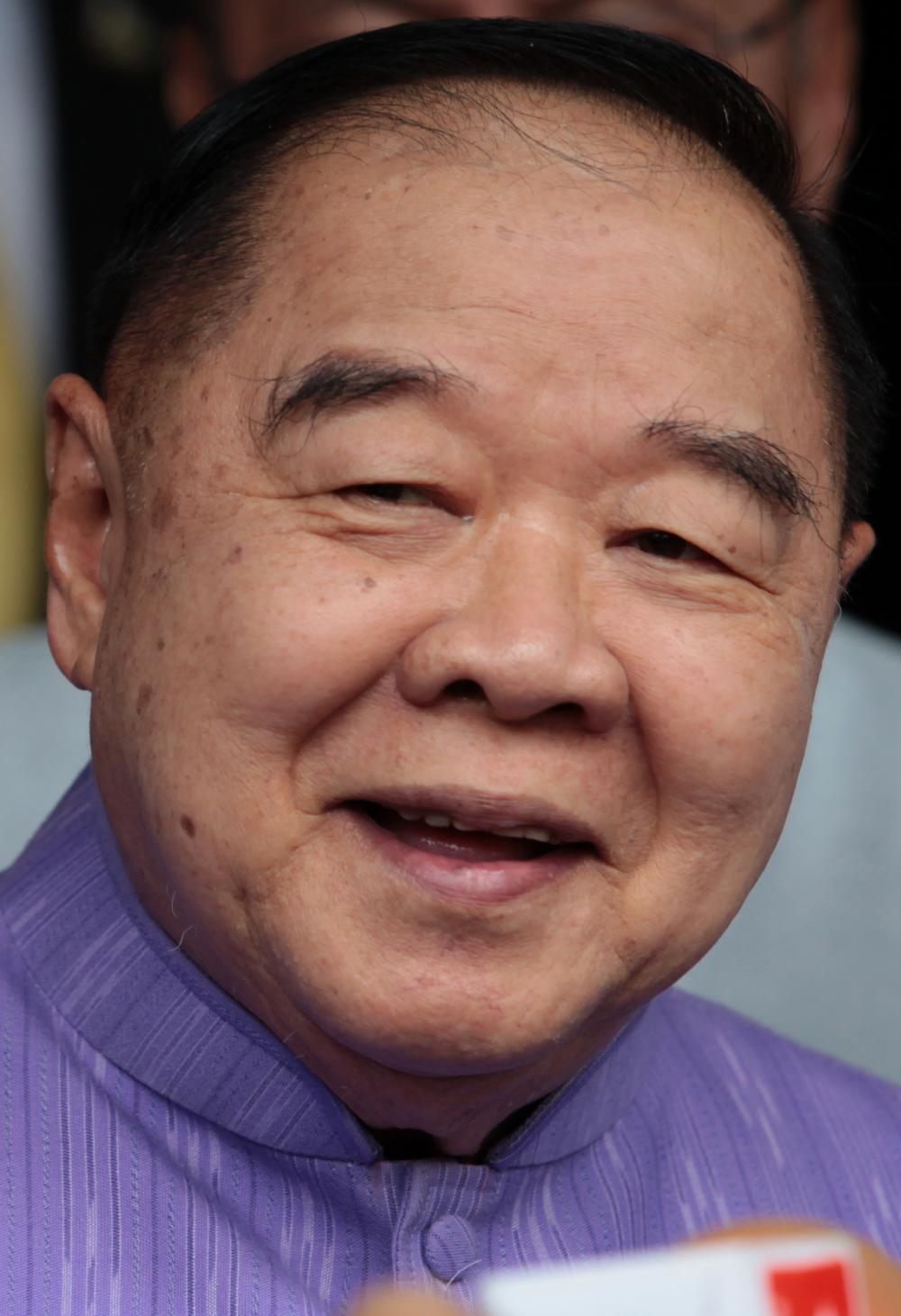 Prawit lays down trafficking challenge