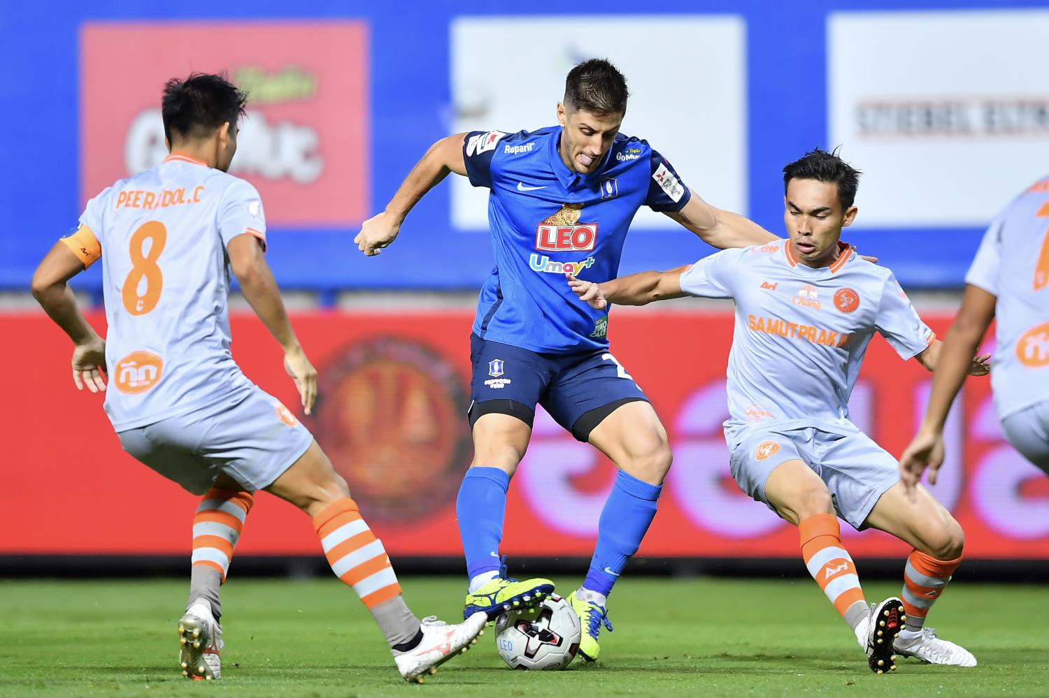 Pathum let 10-man Samut Prakan City off the hook