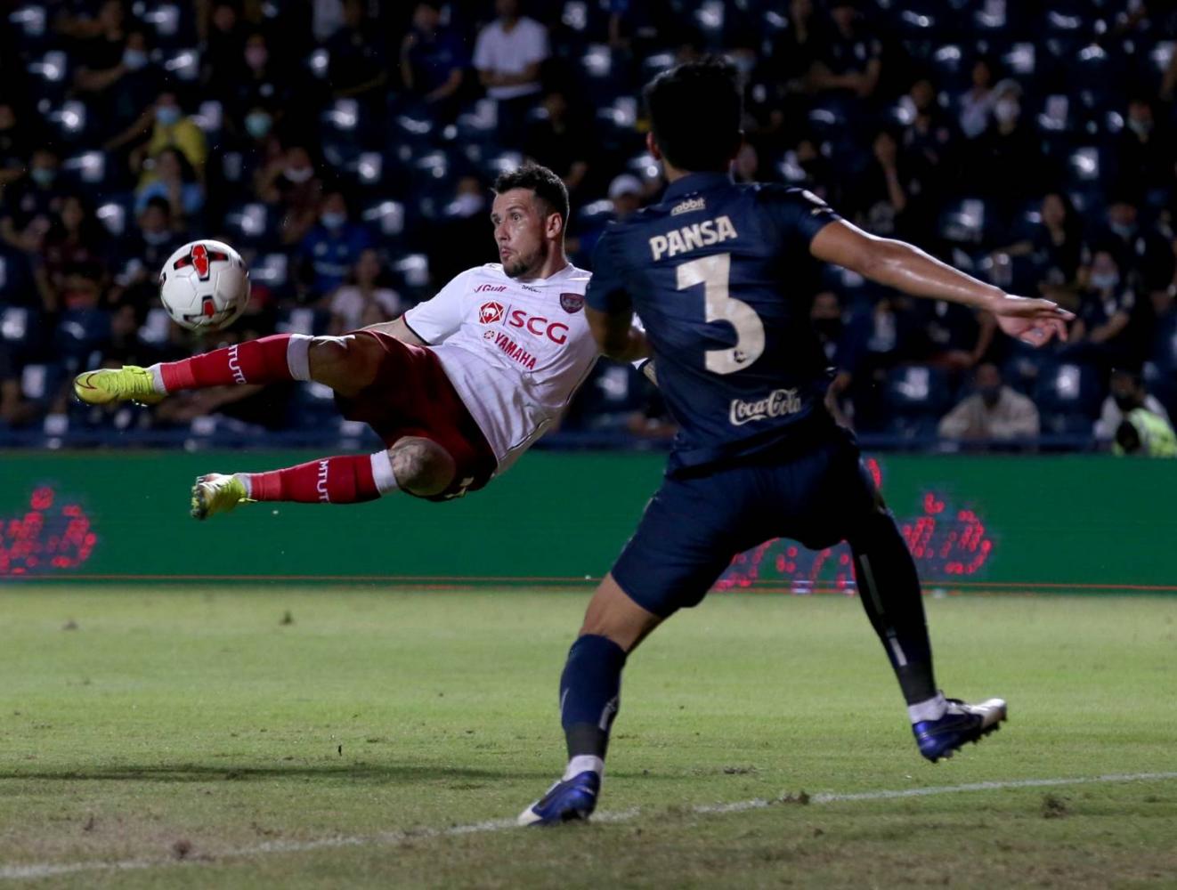 Kirins pile misery on struggling Buriram, Pathum defeat Beetles