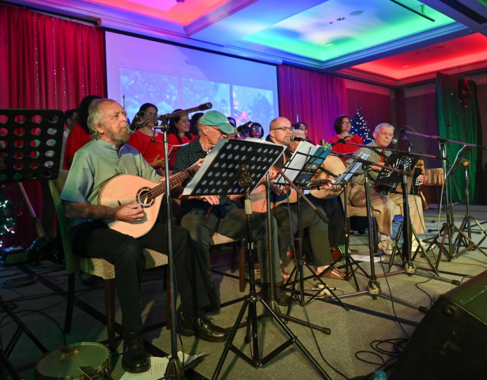 Christmas carols, Isan music end troubled year - Vimarsana News