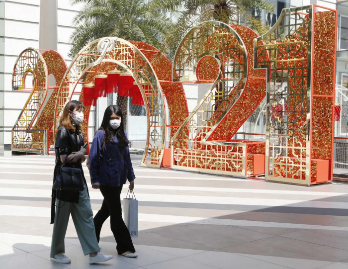 Consumer confidence dips