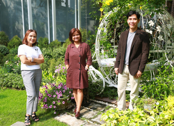 Wreaths for a good cause - Vimarsana News