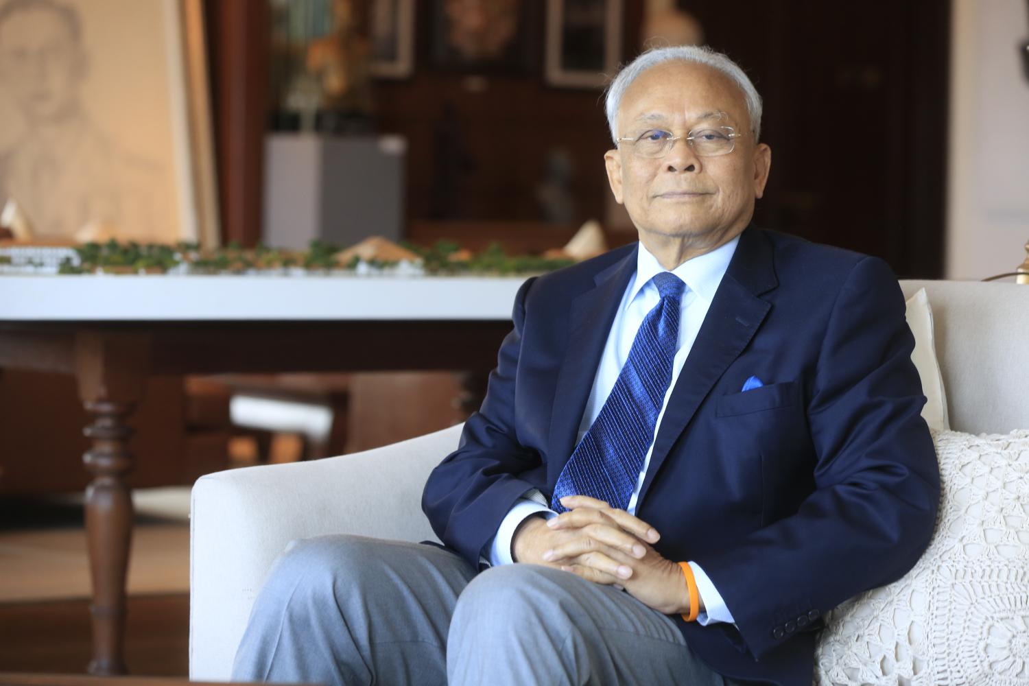 Suthep Thaugsuban, the former leader of the People's Democratic Reform Committee (PDRC), weighs in on the current political situation in a special interview with the Bangkok Post at the Pacific City Club in the capital's Sukhumvit area. Pornprom Satrabhaya