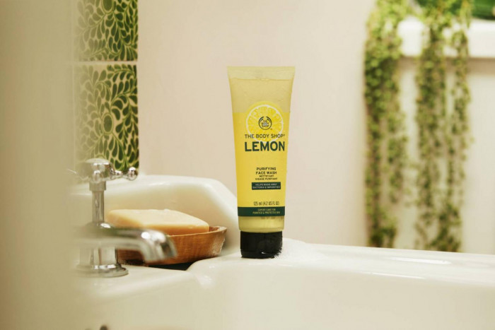 lemon purifying face wash