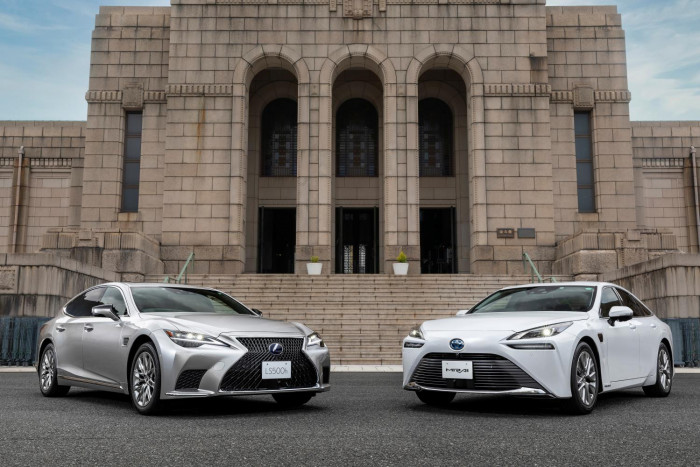 Toyota adds autonomous driving tech to sedans - Vimarsana News