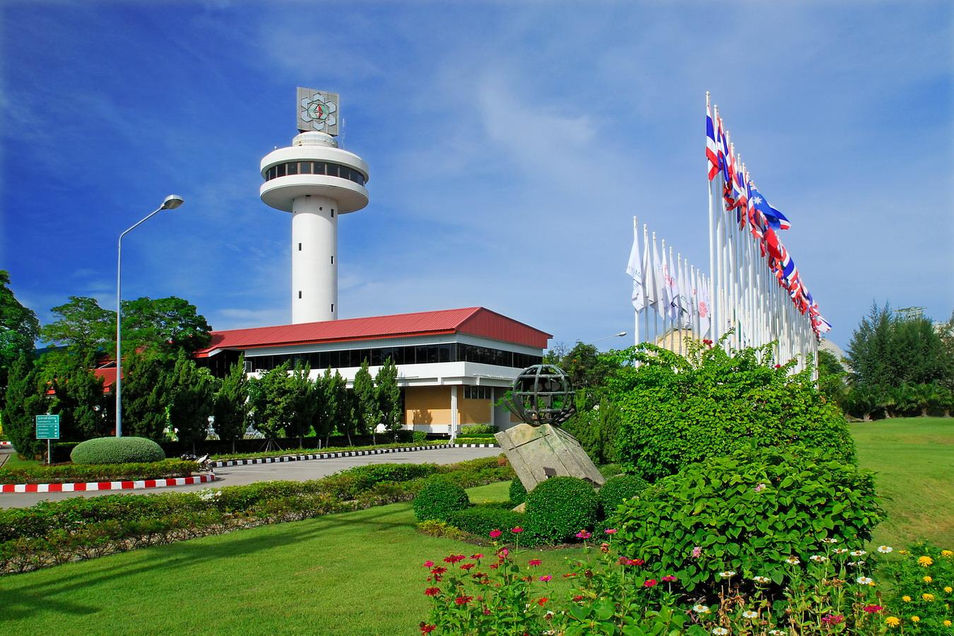 Map Ta Phut Industrial Estate office in Rayong is scheduled to become a vaccination venue for factory workers.