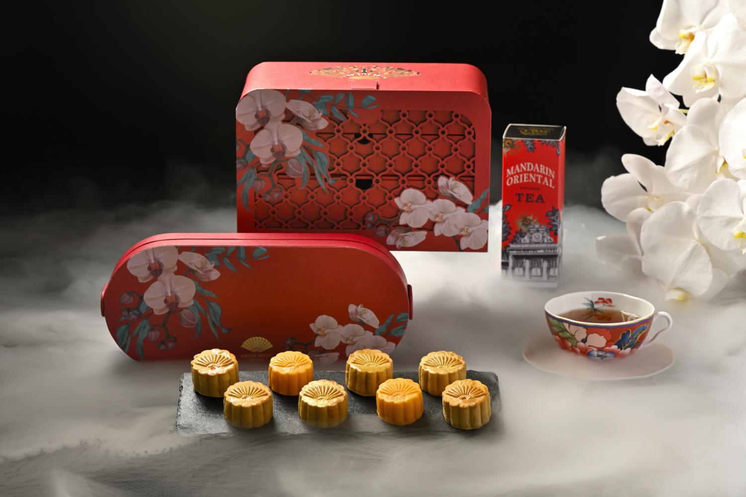 Exquisite mooncakes