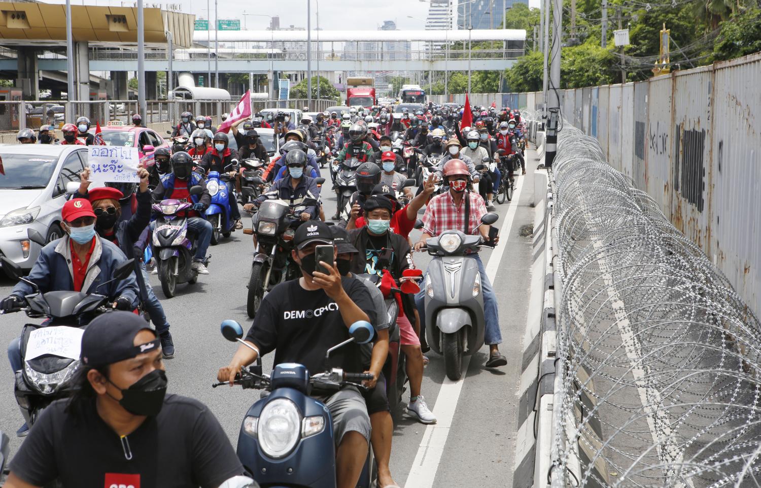 Police to act if anti-govt ralliers keep defying orders