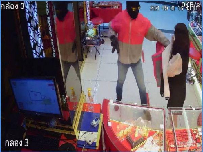 Bangkok Post - Cop comes clean over gold heist