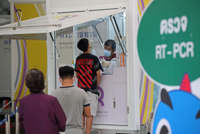 Industrial sentiment falls again