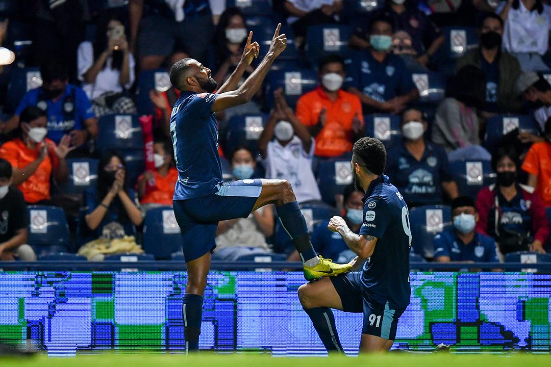 Second-half strikes power Buriram, Port suffer blow