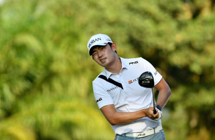 Kim holds 2-shot lead over Chanachok
